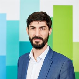 苹果(AAPL.US)推迟Siri关键升级背后：AI语音控制系统战略浮出水面